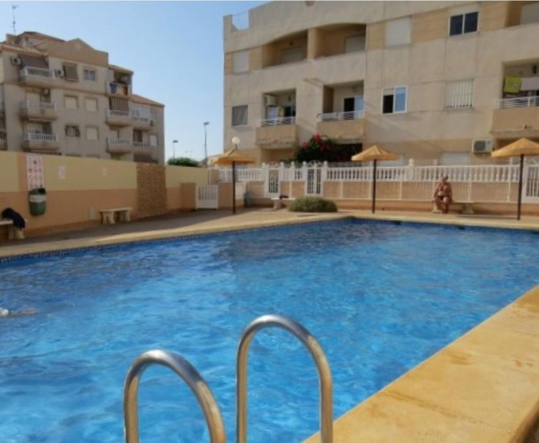 Bonito Apartamento De Dos Habitacion Y Piscina Torrevieja Exterior photo